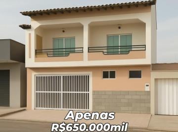 Casa de 3 quartos, Anápolis · Sobrado à Venda no Centro de Anápolis!
