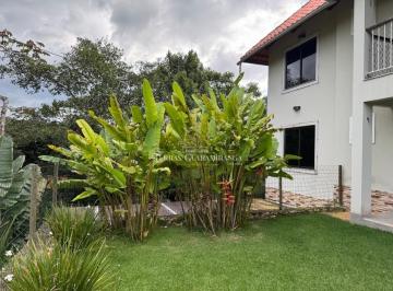 Casa · 180m² · 6 Quartos · 2 Vagas · CHARMOSO CHALE EM GUARAMIRANGA