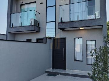 Casa · 110m² · 3 Quartos · 1 Vaga · Casa Sobrado aconchegante no Rio Vermelho!