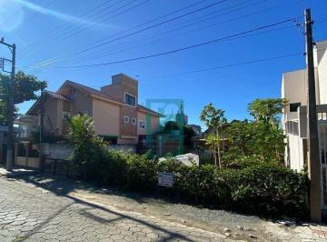 Terreno · 256m² · Terreno à Poucos Metros do Mar na Praia de Bombas em Bombinhas/SC