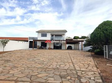 Casa de 5 quartos, Vicente Pires · RUA 10 Vicente Pires - Lote 940 m2 - 5 Quartos ( 2 SUÍTES ) - Podendo ser divido