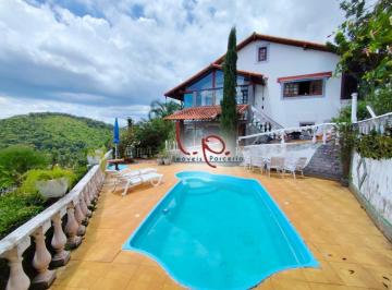 Casa de 6 quartos, Petrópolis · Propriedade Dentro de Condomínio na Região de Itaipava, com 3 Casas, Linda Vista