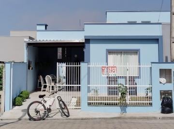 Casa de 2 quartos, Barra Velha · OTIMA CASA COM QUINTAL A POUCOS PASSOS DA PRAIA MOBILIADA