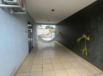 Casa · 3 Quartos · 4 Vagas · ? CASA ESPAÇOSA EM TERRENO INTEIRO EM MARINGÁ!