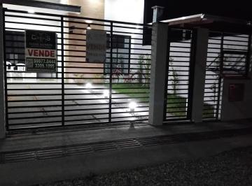 Casa de 2 quartos, Barra Velha · OTIMA CASA COM QUINTAL EM UMA OTIMA LOCALIZAÇÃO MOBILIADA