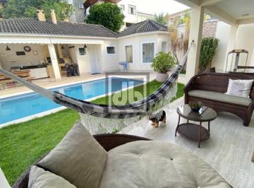 Casa · 270m² · 4 Quartos · 2 Vagas · Ilha do Governador - Jardim Carioca - Casa Tríplex - Varandas - 4 Quartos (4 Suí