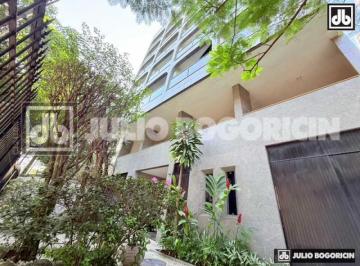 Apartamento · 242m² · 3 Quartos · 1 Vaga · Trecho cobiçado Prédio com fachada moderna 3 quartos suíte Vaga na escritura