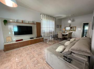Casa · 204m² · 2 Quartos · 1 Vaga · Ilha do Governador - Tauá - Casa - Varanda - Quintal - Sala - 3 Quartos - Suíte