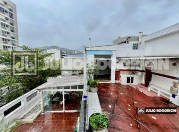 Apartamento · 271m² · 3 Quartos · 1 Vaga · Rua General Urquiza imóvel confortável com aproximadamente 320m²