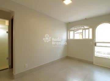 Apartamento · 45m² · 1 Quarto · 1 Vaga · SHIGS 709 - Kitnet Térrea com 1 quarto e Garagem - Asa Sul - DF