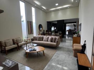 resSW1hZ2VtIGRvIFdoYXRzQXBwIGRlIDIwMjUtMDUtMTUgw6AocykgMDguMjkuNTRfNDRiOWIxZjkuanBn682755ce27cd30.08982350.jpg · Casa de alto padrão com 4 suítes e área de lazer completa!