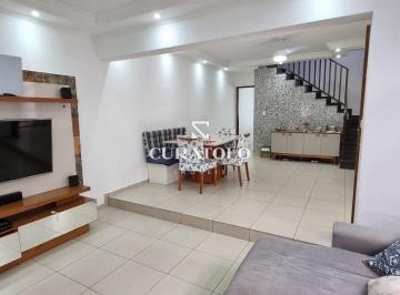 Casa · 230m² · 3 Quartos · 2 Vagas · Casa sobrado à venda no bairro Vila Prudente, com 3 quartos, 2 vagas cobertas e quintal