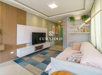 Casa · 180m² · 3 Quartos · 4 Vagas · Moradia perfeita para a família: Sobrado com 3 quartos, sendo 3 Suítes, 4 vagas e quintal com churra