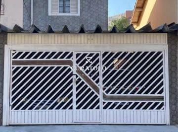 Casa · 223m² · 3 Quartos · 2 Vagas · Moradia perfeita para a família: Sobrado com 3 quartos, 2 vagas cobertas, área com churrasqueira no