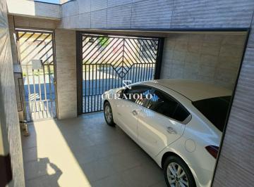 Casa · 125m² · 2 Quartos · 1 Vaga · Moradia perfeita para a sua família: Sobrado com 2 Quartos, sendo 1 Suíte, 1 vaga coberta e área gou