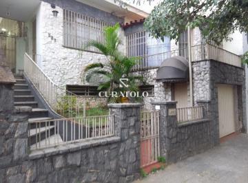 Casa · 210m² · 2 Quartos · 3 Vagas · Conquiste seu novo lar! Casa com 210 m² na Saúde, 2 dormitórios, ótima localização!