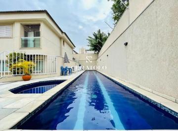Casa · 135m² · 3 Quartos · 4 Vagas · Moradia perfeita para sua família na Mooca. Sobrado, em condomínio fechado, de 135 m² com 3 quartos,