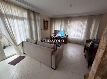 Casa · 201m² · 3 Quartos · 2 Vagas · Moradia perfeita para a família: Casa no Jardim São Caetano, de 201 m2 com 3 quartos, 2 vagas e quin