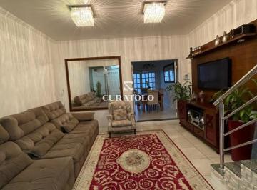 Casa · 200m² · 3 Quartos · 4 Vagas · Conheça esta linda casa à venda no Anália Franco, de 200 m², com 3 quartos, 4 vagas e piscina, esta