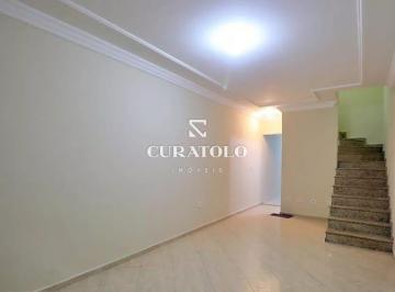 Casa · 106m² · 2 Quartos · 2 Vagas · Oportunidade para seu novo lar! Sobrado com 106 mts em Santo André, 2 dormitórios, 2 vagas cobertas,