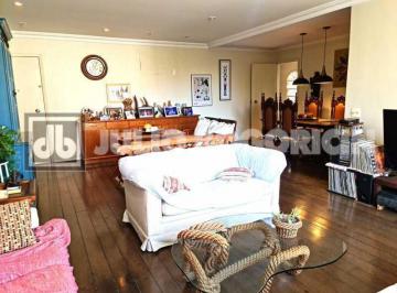 Apartamento · 160m² · 4 Quartos · 2 Vagas · HOMEM DE MELO, ÁREA NOBRE DA TIJUCA, 160M², COM DIREITO Á LAJE, 4 QUARTOS , 1 S