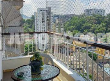 Apartamento · 140m² · 3 Quartos · Apartamento : / Residencial / São Domingos