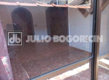 Casa · 250m² · 3 Quartos · Apartamento - / Residencial / Santa Rosa