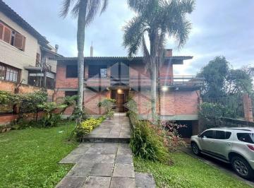 Casa · 231m² · 3 Quartos · 2 Vagas · Casa em MENINO DEUS