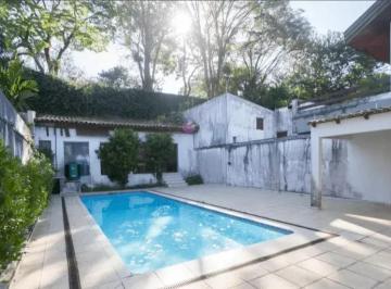 area-externa-1-11718465744740.webp · Casa Alto Padrão venda e locação, com  3 dormitorios, 3 vagas de garagem e 3 suites, localizado no J