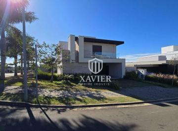 7240db11e83954ae18daf34b929e30d605a43b3a · Casa em Condomínio Alphaville Nova Esplanada – 4 Suítes, Piscina, Pé Direito Duplo e Quintal Amplo