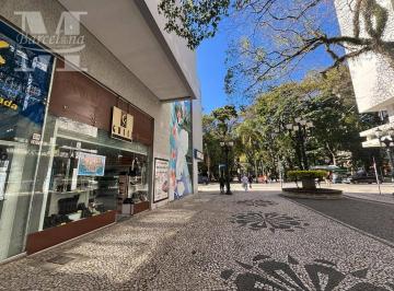 a053793c4754ed59c794fe021405932e284a5e46 · Loja no calçadão da Praça Osório. Centro de Curitiba, ao lado da Caixa Econômica. Próxima ao Palácio