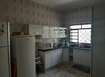 Casa · 275m² · 4 Quartos · 2 Vagas · Casa com suite e churrasqueira no Residencial Ana Célia