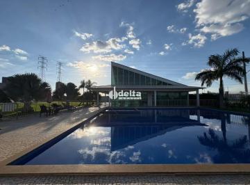 Casa · 410m² · 3 Quartos · 4 Vagas · Casa no condomínio Golden Village para venda em Uberlândia-MG
