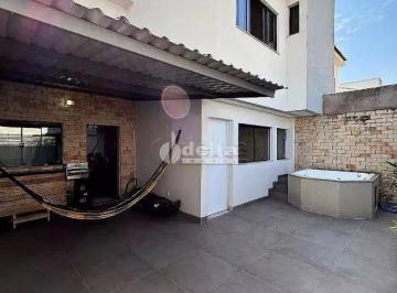 Casa · 115m² · 2 Quartos · 1 Vaga · Casa residencial mobiliada com 2 suítes disponível para locação e venda no bairro Cidade Jardim em U