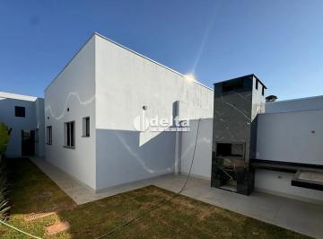 Casa · 180m² · 3 Quartos · 2 Vagas · Casa Residencial Padrão em Uberlândia