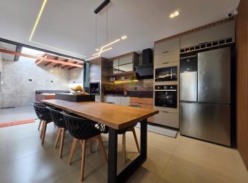 Casa · 170m² · 3 Quartos · 4 Vagas · Casa Alto Padrão Qd 114 Recanto das emas, Aceita financiamento