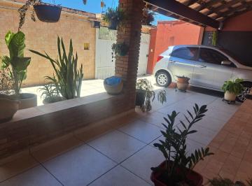 Casa de 3 quartos, Caraguatatuba · Vendo casa no Centro de Caraguatatuba