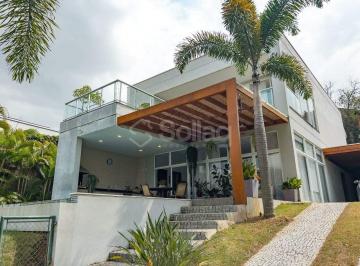 Casa · 392m² · 4 Quartos · 2 Vagas · Casa á venda no Condomínio Estância Marambaia, em Vinhedo, interior de São Paulo.