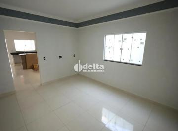 Casa · 250m² · 3 Quartos · 2 Vagas · Casa residencial com 3 quartos sendo 1 suíte disponível para venda no bairro Santa Rosa em Uberlândi