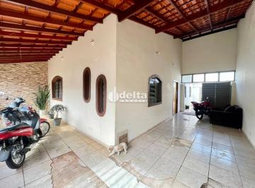 Casa · 300m² · 6 Quartos · 3 Vagas · Casa disponível para venda no bairro Nossa Senhora Aparecida em Uberlândia MG