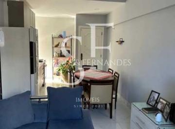 Apartamento · 67m² · 2 Quartos · Maracanã- Rua São Francisco Xavier, reformado, 2 quartos, dependência completa,