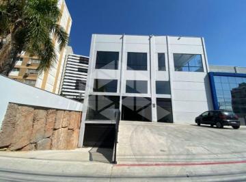 Terreno · 355m² · 30 Vagas · Commercial / Business em PETRÓPOLIS