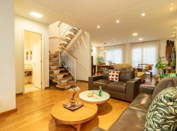 3_2_living.jpeg · Elegante casa em condomínio para venda com 3 quartos, sendo 1 suíte, 240m²