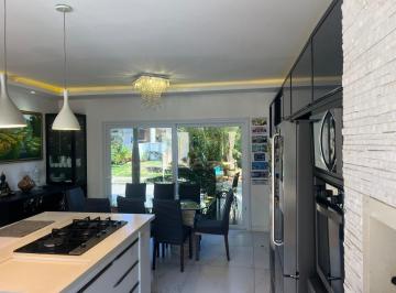 202412270957367056.jpeg · Casa em Condomínio para Locação em Florianópolis, Rio Tavares, 3 dormitórios, 3 suítes, 4 banheiros,
