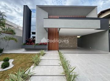 resSU1HLTIwMjUwNTMxLVdBMDUxMS5qcGc=683d078e8129f4.15988081.jpg · SHA 4 - 4 SUÍTES LOCALIZAÇÃO FANTÁSTICA 