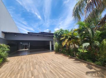 Casa de 4 quartos, Águas Claras · CASA TÉRREA COM ARMÁRIOS TERRENO 800 M FRENTE AO SUPERMERCADO DONA ANALISA PROPOSTAS