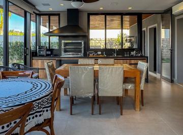 Casa de 3 quartos, Bragança Paulista · Casa com garagem diferenciada, piscina e 3 suítes | Portal Horizonte