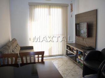 Apartamento · 50m² · 2 Quartos · 1 Vaga · Apartamento de 50m² com 2 dormitórios, sala, cozinha e 1 vaga, na Vila Palmeiras.