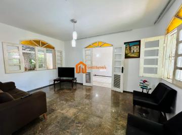 Casa · 250m² · 3 Quartos · 3 Vagas · Casa Solta na Varjota