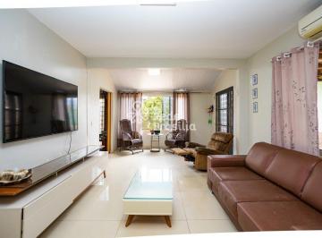 Casa · 300m² · 3 Quartos · 7 Vagas · Colônia Agrícola Águas Claras | Casa térrea com 3 quartos - sendo 2 suítes - área gourmet - 7 vagas